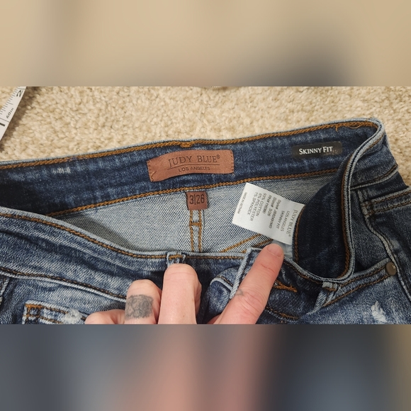 Judy Blue Jeans - Picture 2 of 8